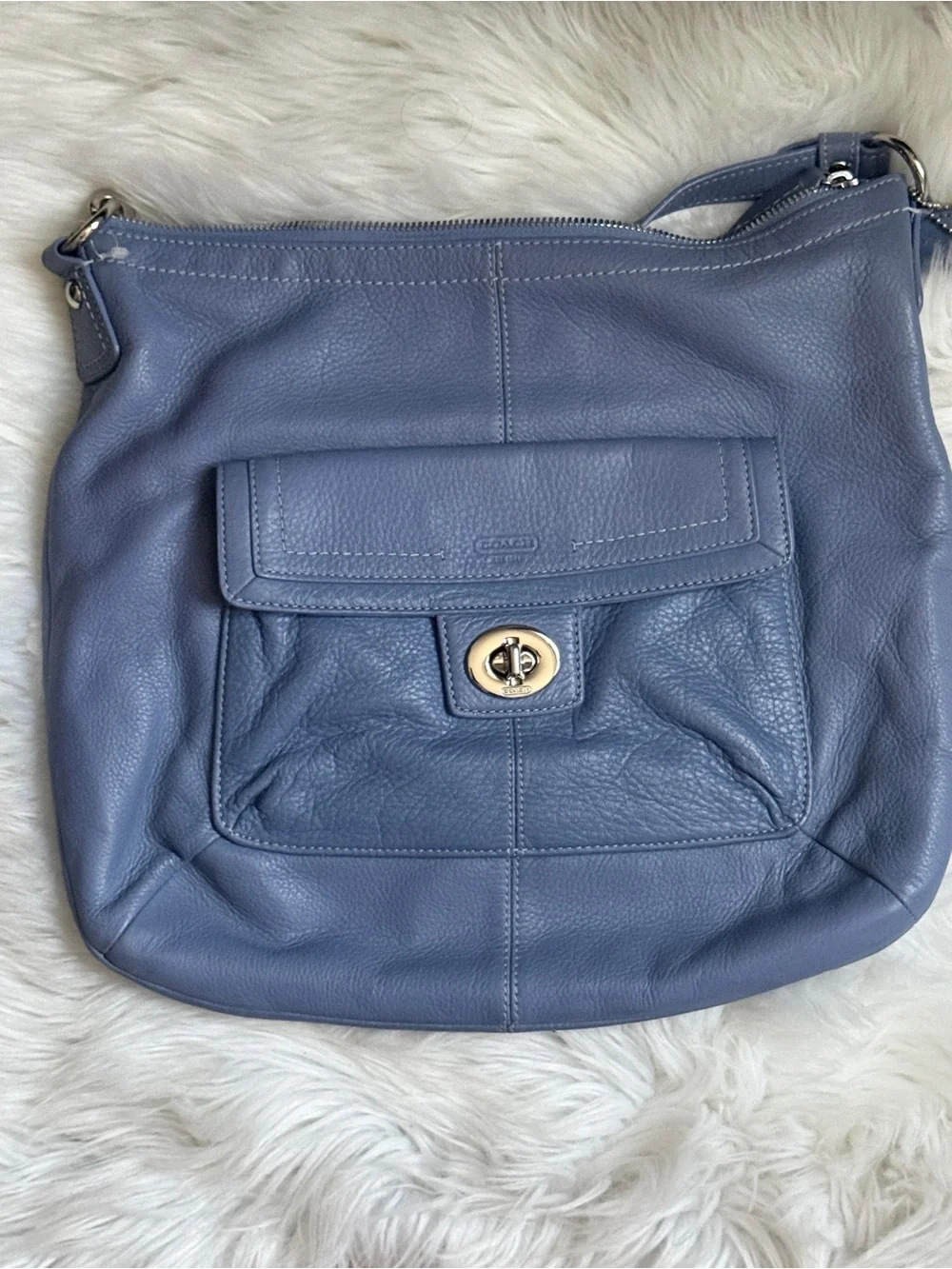 Coach - Blue Leather Turn-Lock Shoulder Bag